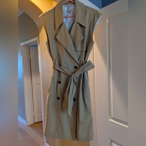 Sleeveless Khaki Trench Coat